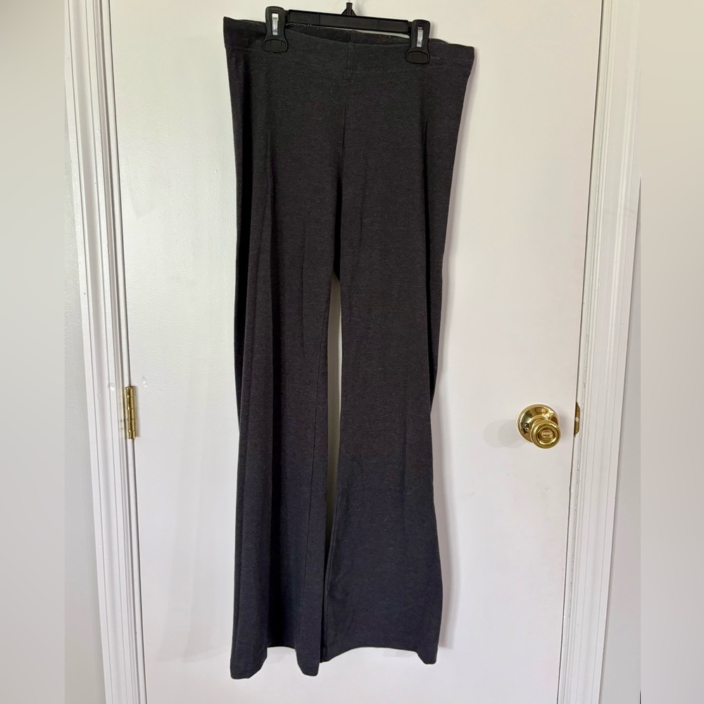 Old Navy Charcoal Flared-Leg Leggings